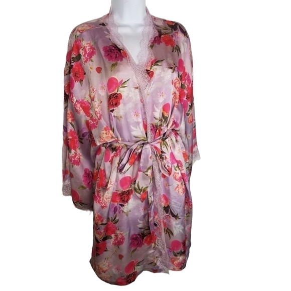 Victoria's secret 2 piece floral robe and chemise